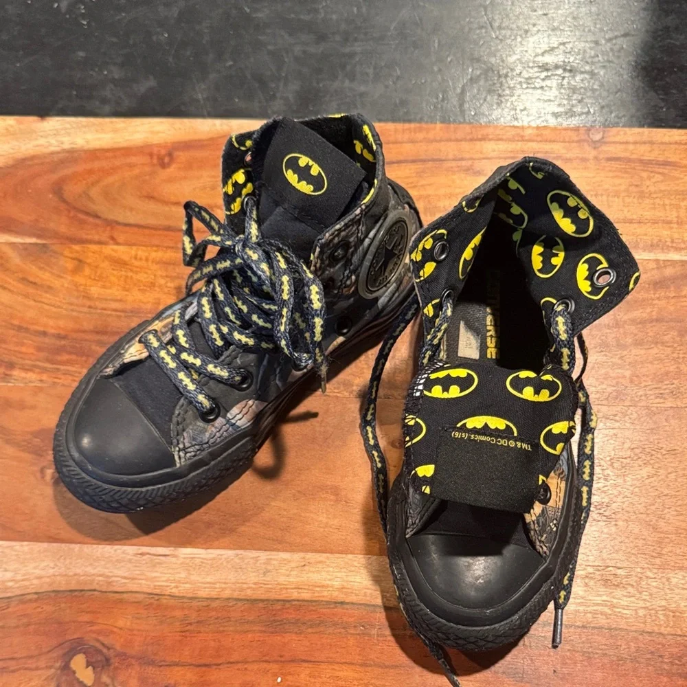 Converse All-Star Chuck Taylor Batman DC Comica Kids High-Top Sneakers - 11C - Picture 3 of 14